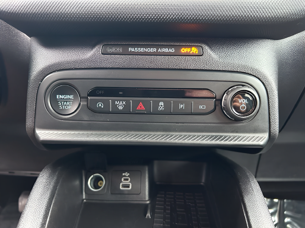 Certified 2025 Ford Bronco Sport Outer Banks w/ Outer Banks Tech Package+ AWD/4WD image 17