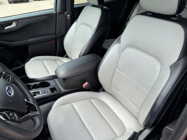 Certified 2023 Ford Escape Platinum AWD/4WD image 10