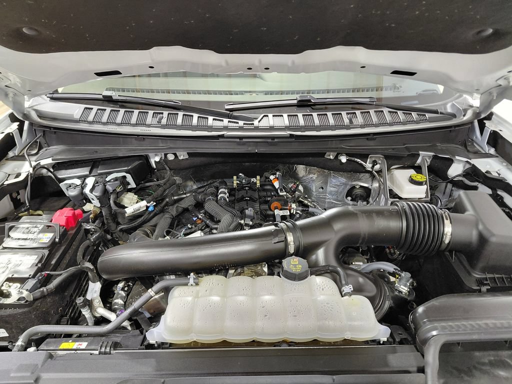 Certified 2025 Ford Expedition Active AWD/4WD image 16