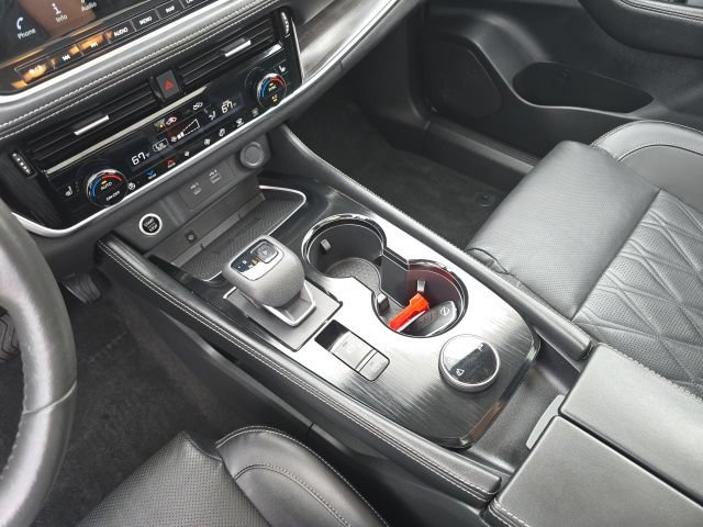 Used 2023 Nissan Rogue Platinum w/ Platinum Premium Package AWD/4WD image 22
