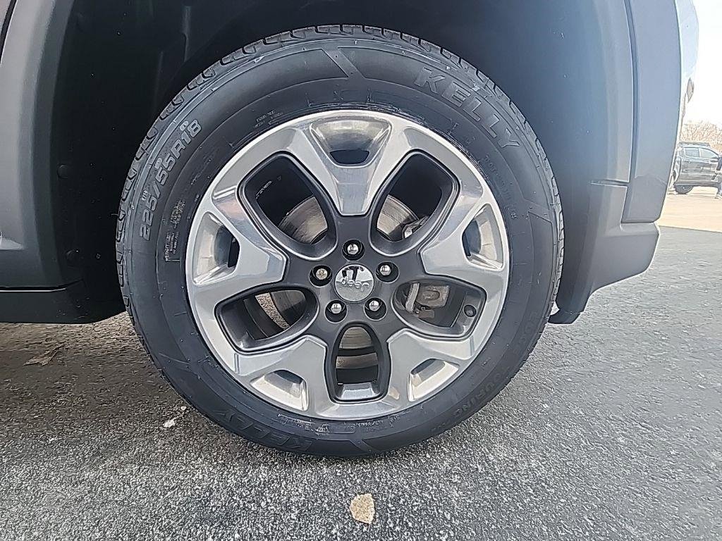 Used 2018 Jeep Compass Limited image 5