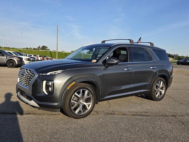 Used 2022 Hyundai Palisade Limited w/ Cargo Package FWD image 3