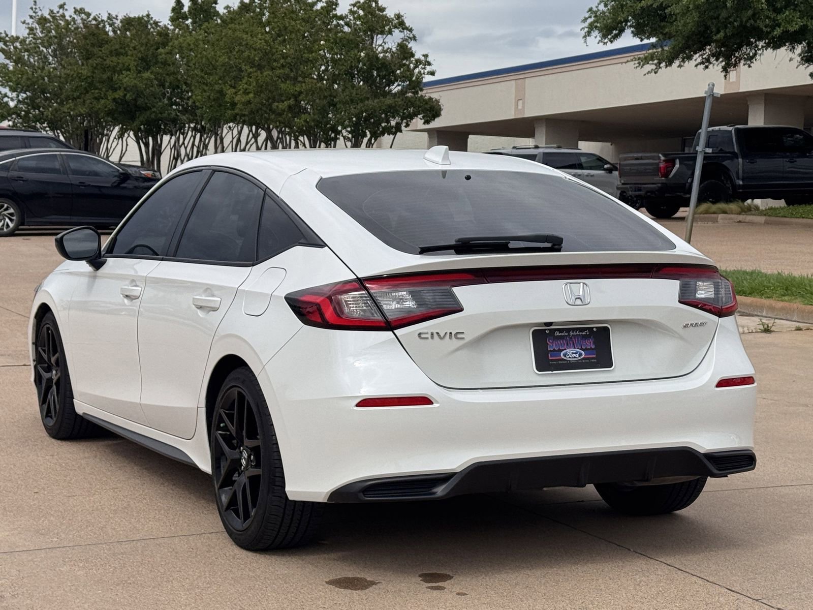 Used 2025 Honda Civic Sport image 3