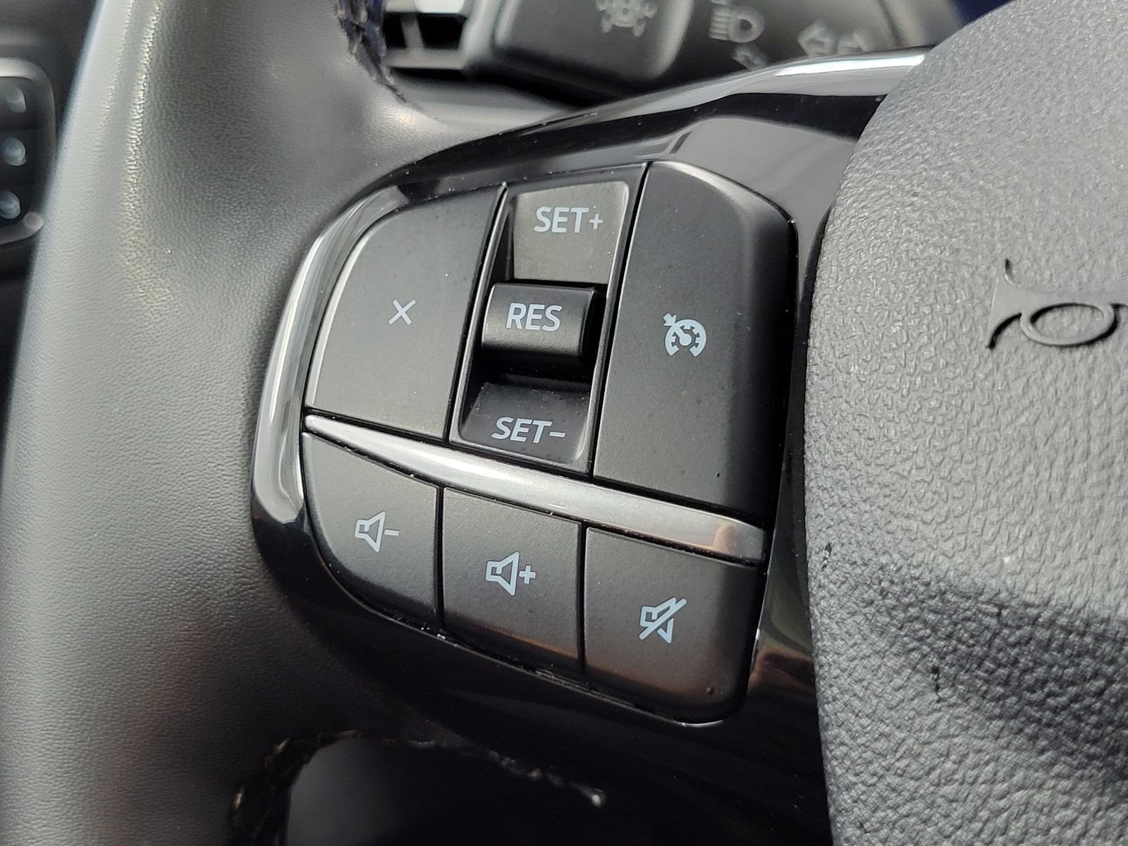 Certified 2021 Ford Escape SEL w/ Technology Package AWD/4WD image 16