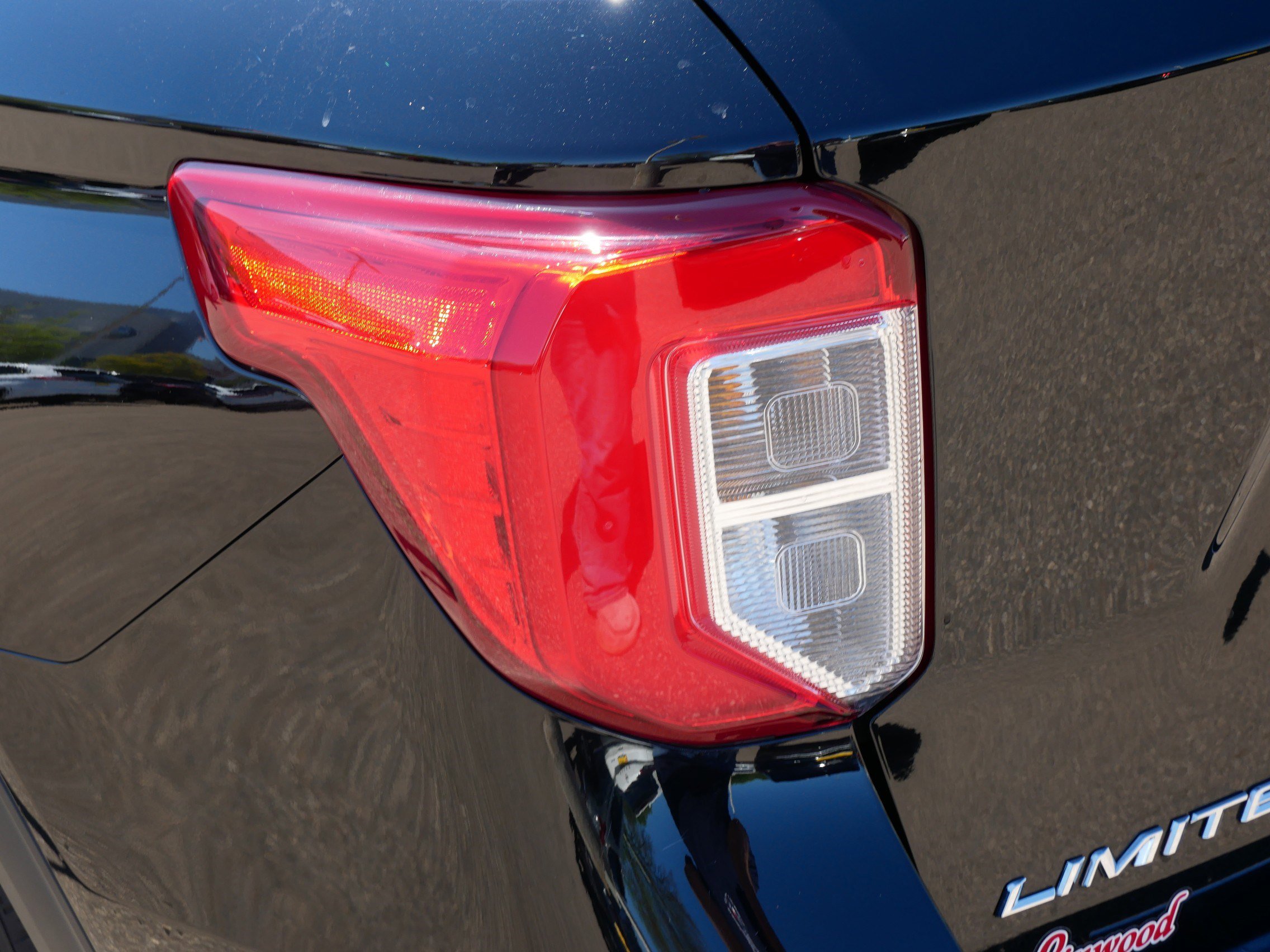 Certified 2023 Ford Explorer Limited AWD/4WD image 17