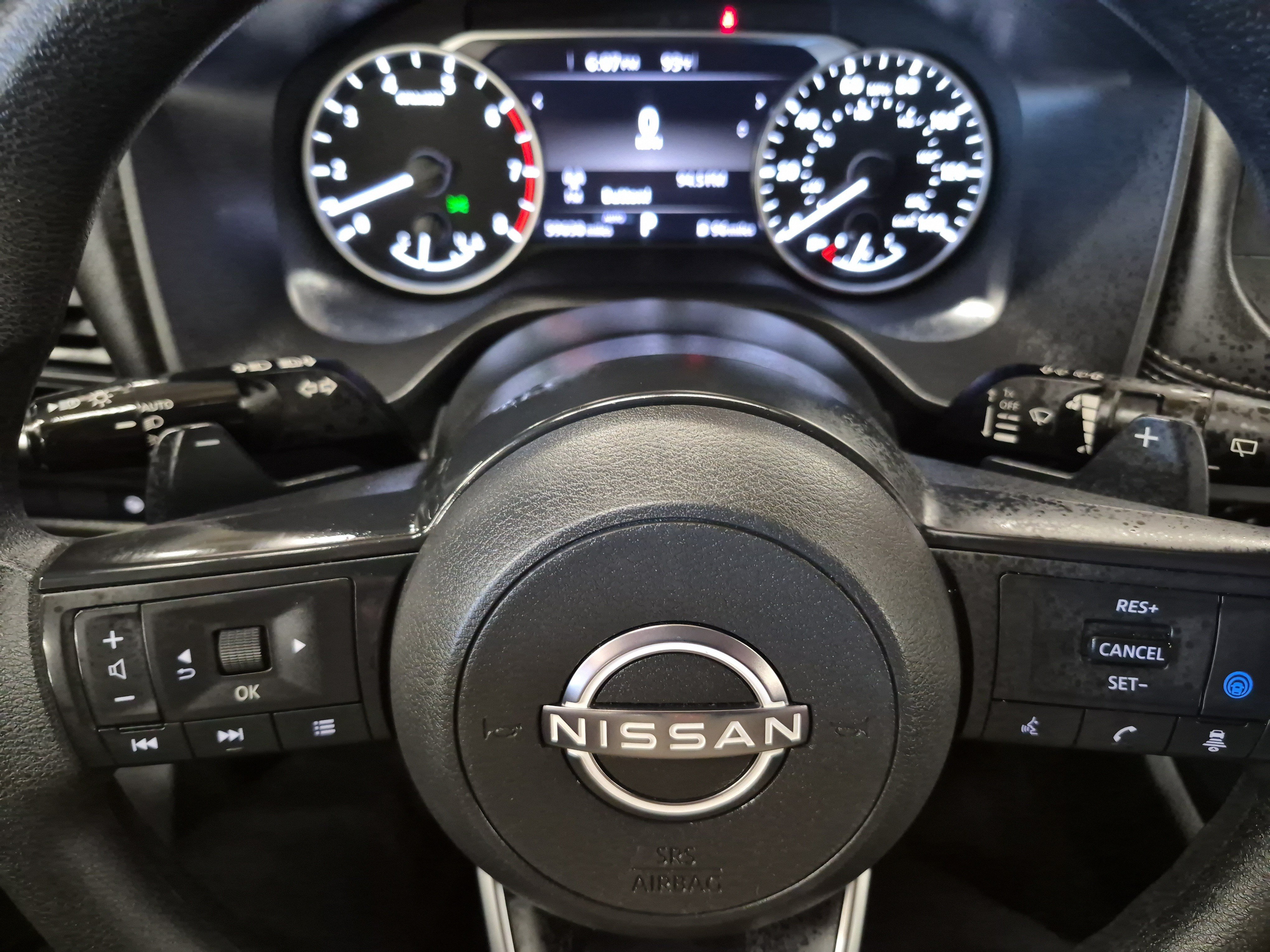 Used 2024 Nissan Rogue SV AWD/4WD image 27