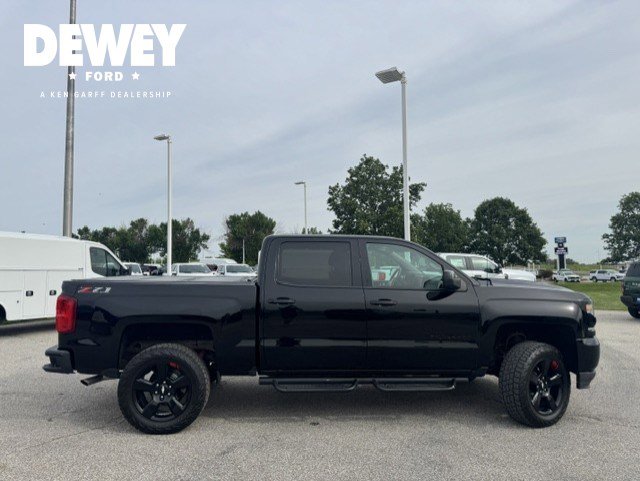 Used 2018 Chevrolet Silverado 1500 LTZ Z71 w/ Redline Edition AWD/4WD image 9