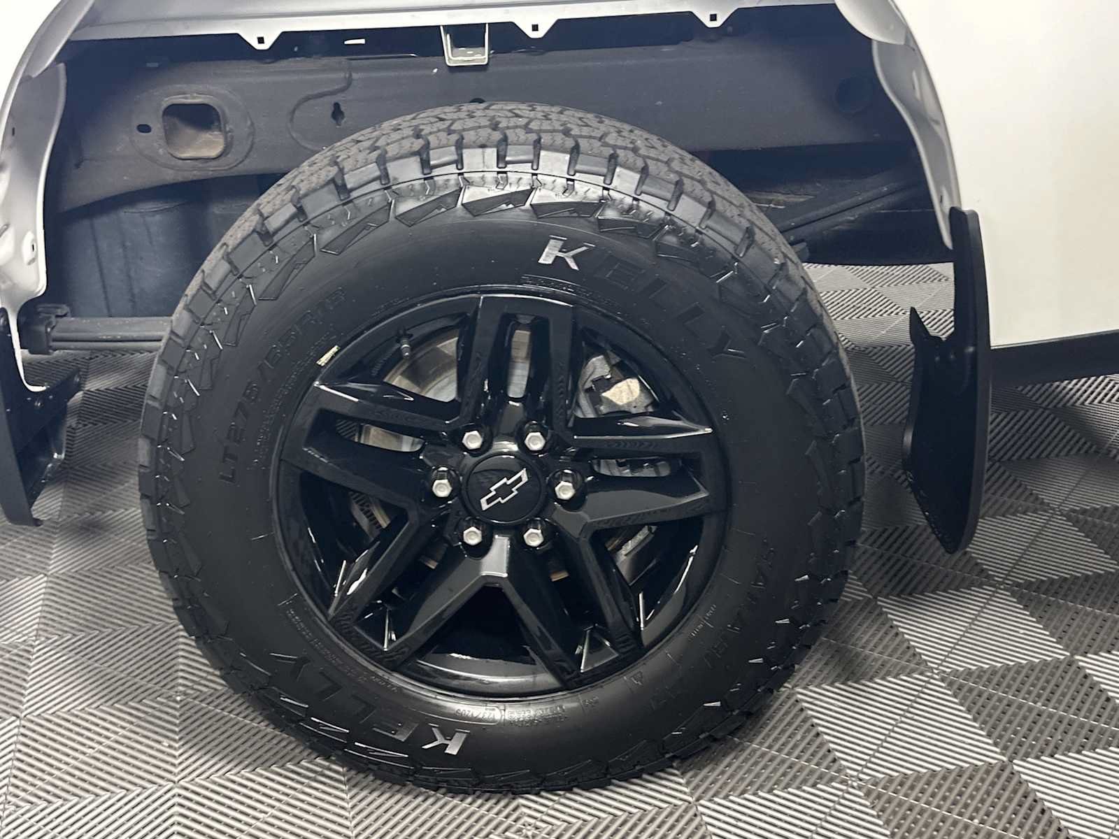 Used 2022 Chevrolet Silverado 1500 Custom Trail Boss AWD/4WD image 27
