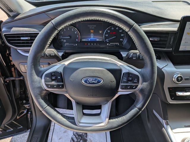 Certified 2023 Ford Explorer XLT w/ Equipment Group 202A AWD/4WD image 9