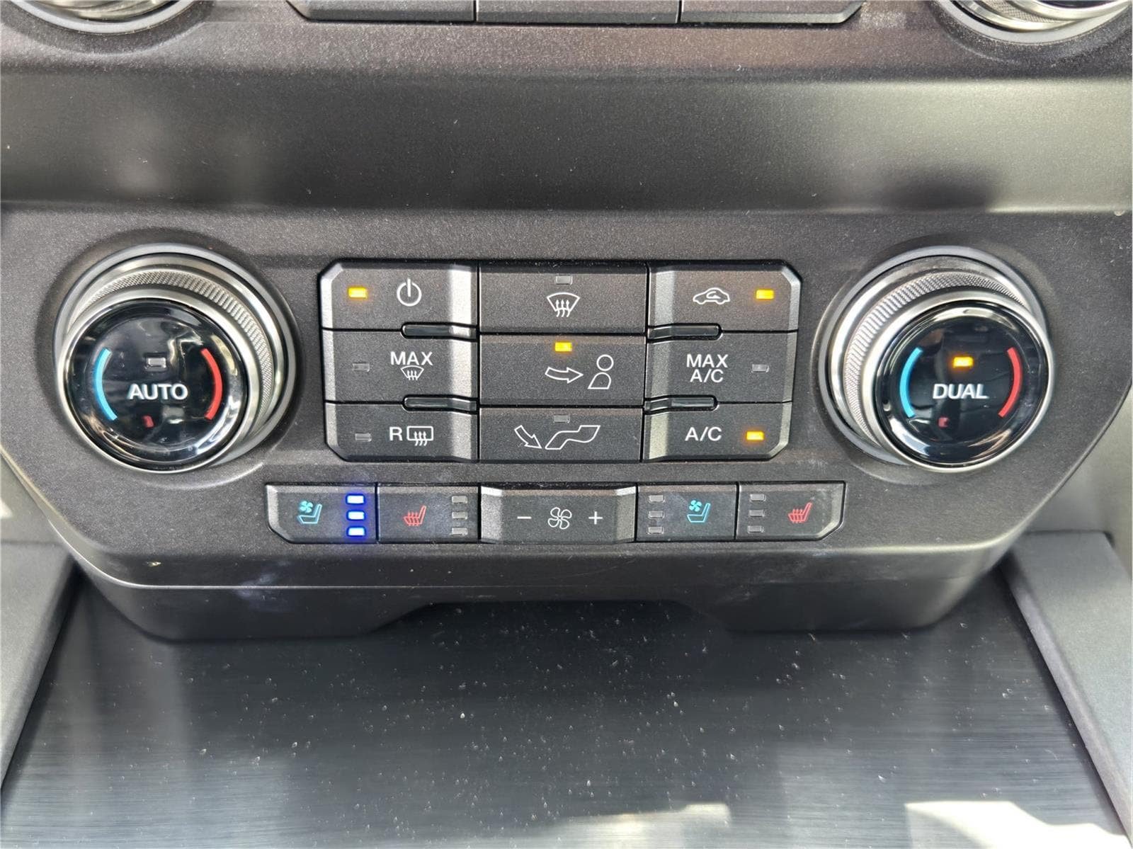 Certified 2019 Ford F150 Raptor w/ Equipment Group 802A Luxury AWD/4WD image 17