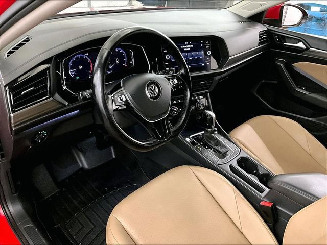 Used 2019 Volkswagen Jetta SEL w/ Cold Weather Package FWD image 12