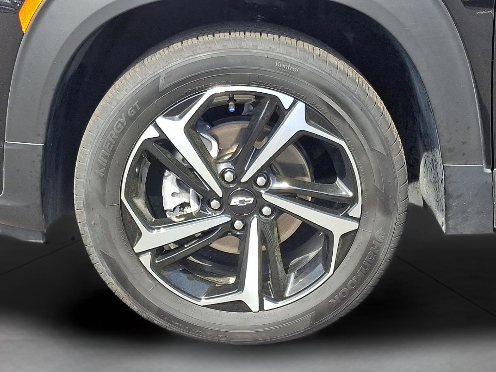 Used 2022 Chevrolet TrailBlazer RS w/ Technology Package image 9