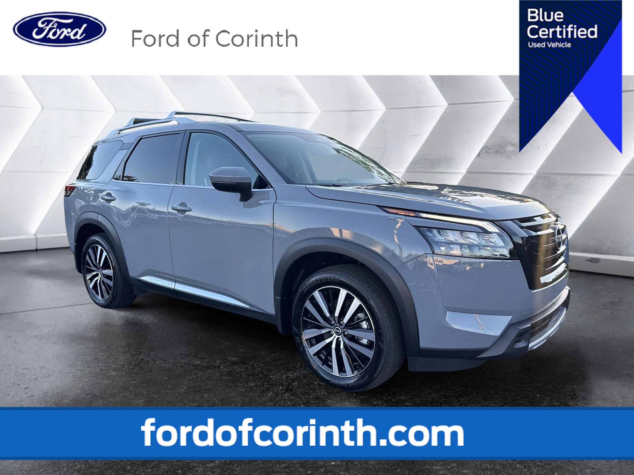 Used 2025 Nissan Pathfinder Platinum w/ Black Appearance Package
