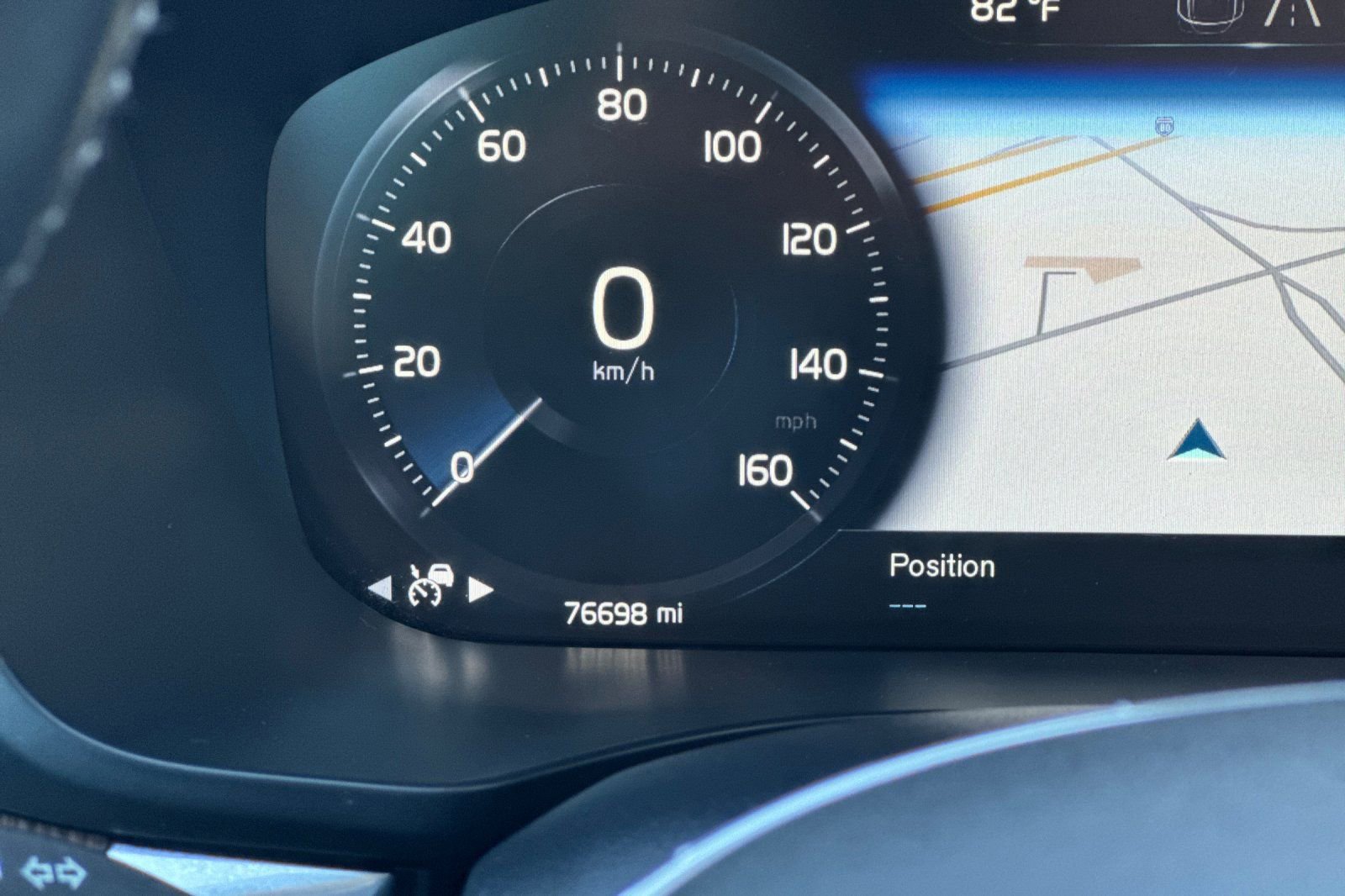 Used 2021 Volvo XC60 T6 Momentum image 27