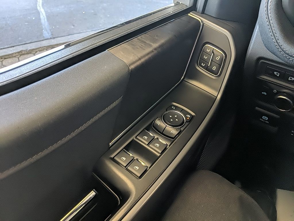 Certified 2022 Ford F150 Lightning Lariat image 27