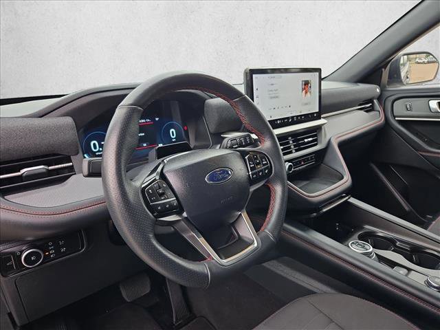 Certified 2025 Ford Explorer ST-Line w/ ST-Line Street Pack AWD/4WD image 9
