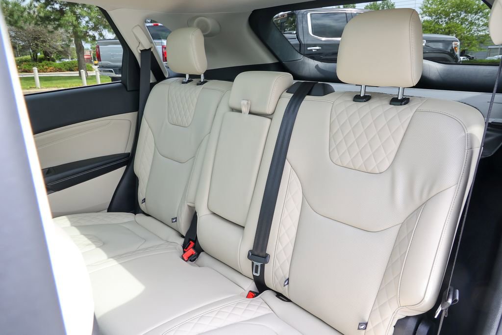 Certified 2024 Ford Edge Titanium w/ Titanium Elite Package AWD/4WD image 40