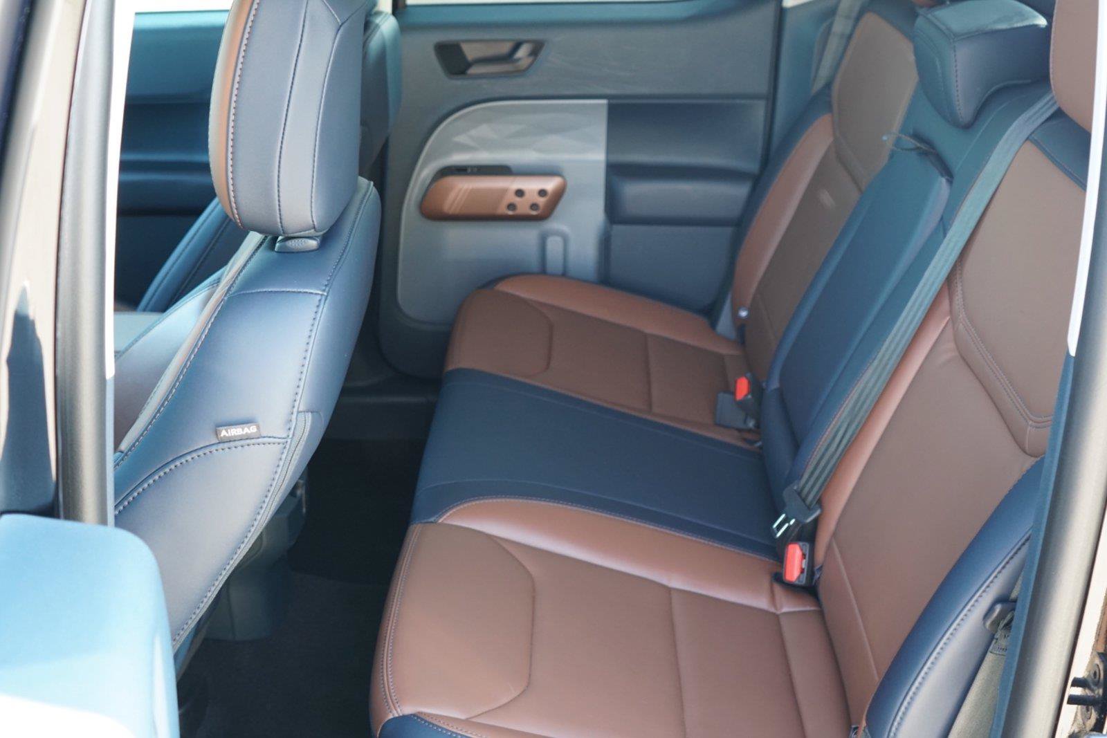 Certified 2022 Ford Maverick Lariat w/ Lariat Luxury Package AWD/4WD image 22