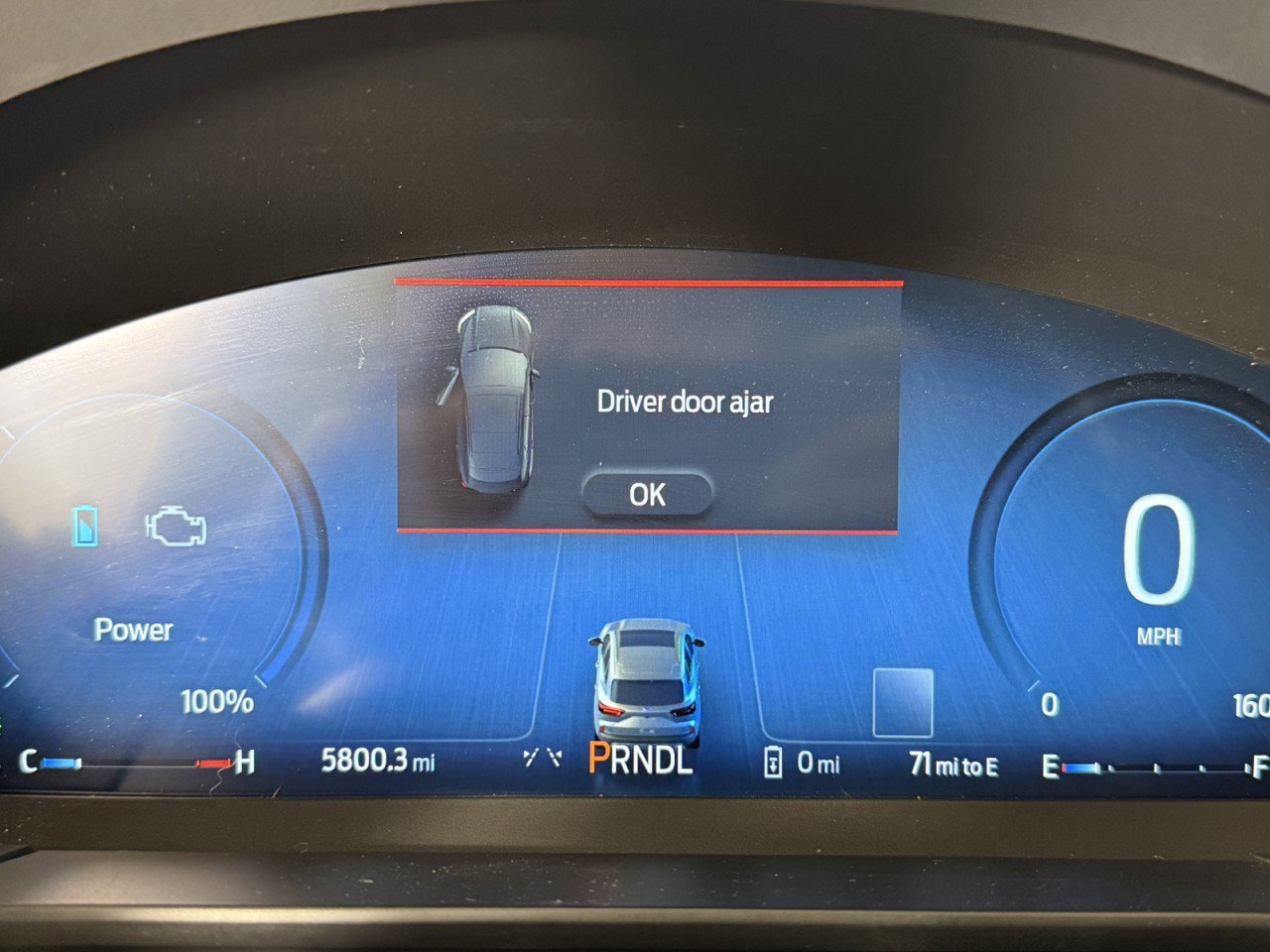 Certified 2025 Ford Escape SE w/ PHEV Premium Package FWD image 18