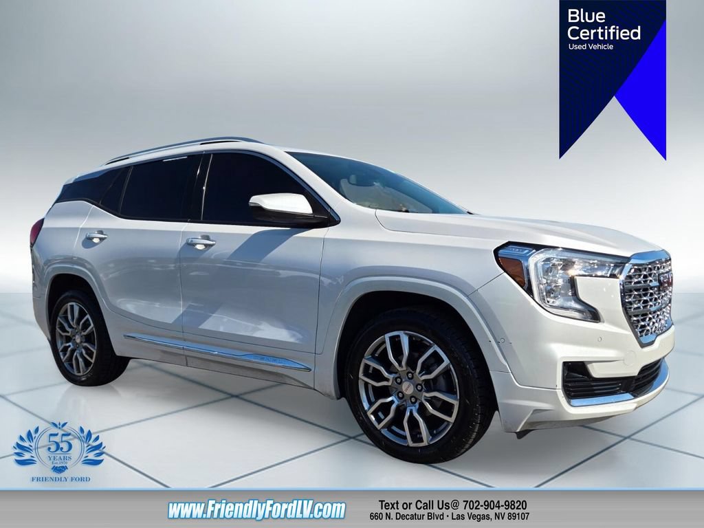 Used 2022 GMC Terrain Denali w/ Denali Premium Package AWD/4WD image 1