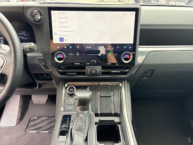 Used 2025 Lexus GX 550 w/ Accessory Package (Z1) AWD/4WD image 22