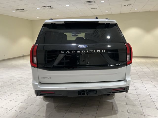 Certified 2025 Ford Expedition Active AWD/4WD image 4