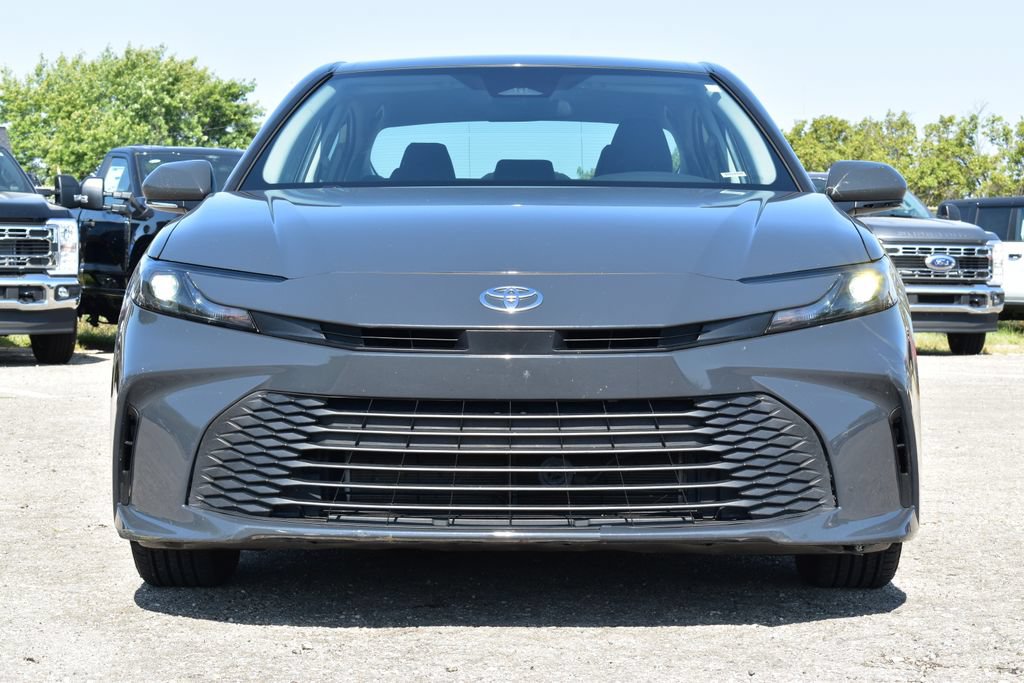 Used 2025 Toyota Camry LE FWD image 2