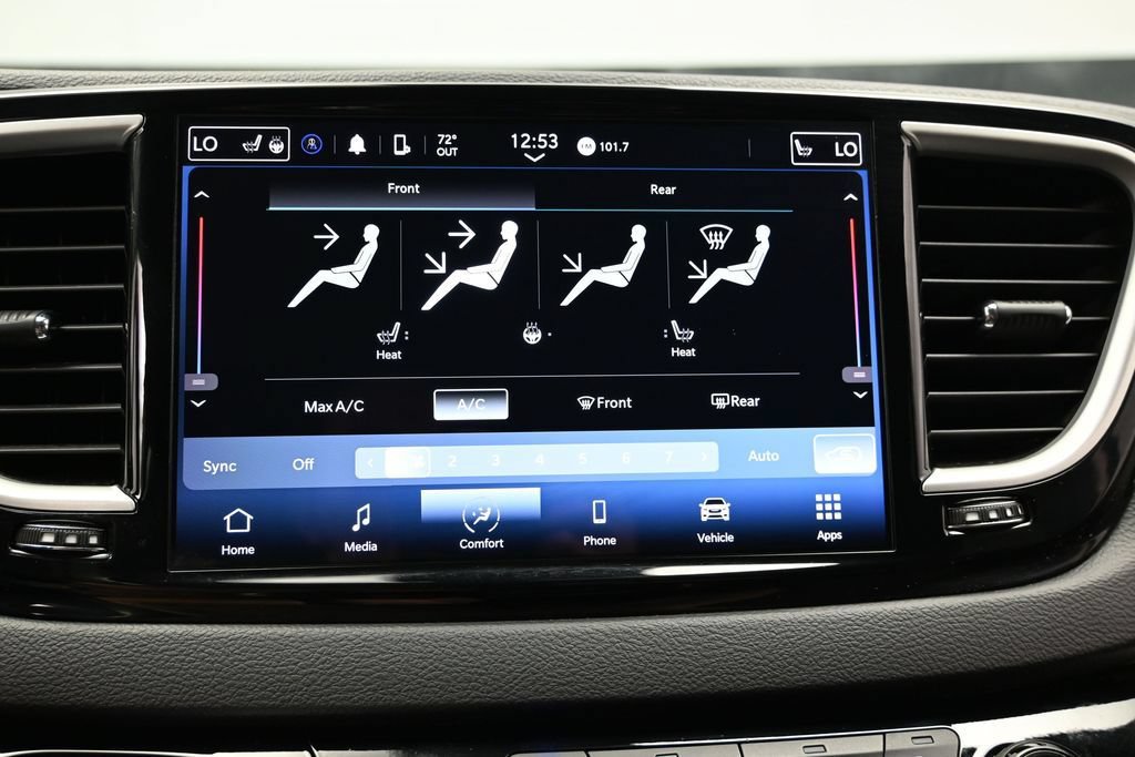 Used 2024 Chrysler Pacifica Touring-L FWD image 32