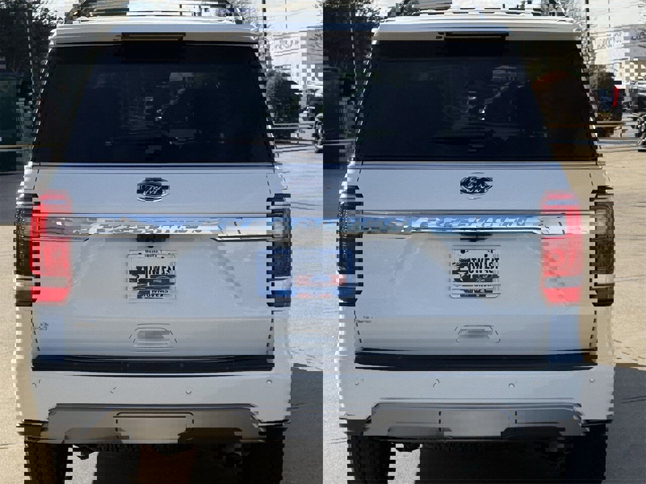 Certified 2021 Ford Expedition XLT image 5