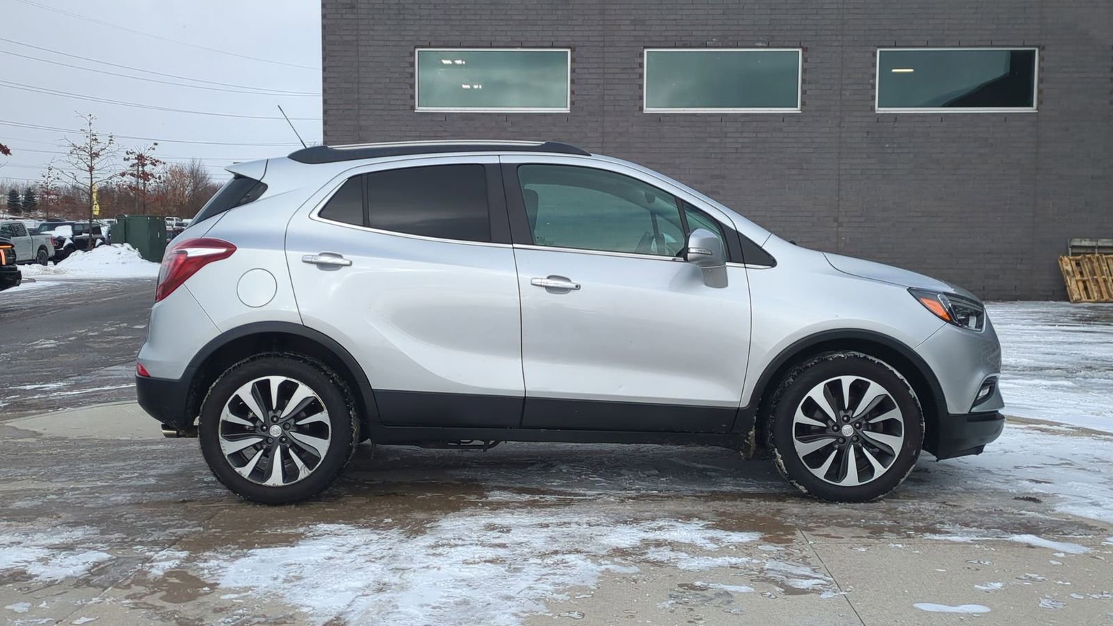 Used 2017 Buick Encore Essence image 8