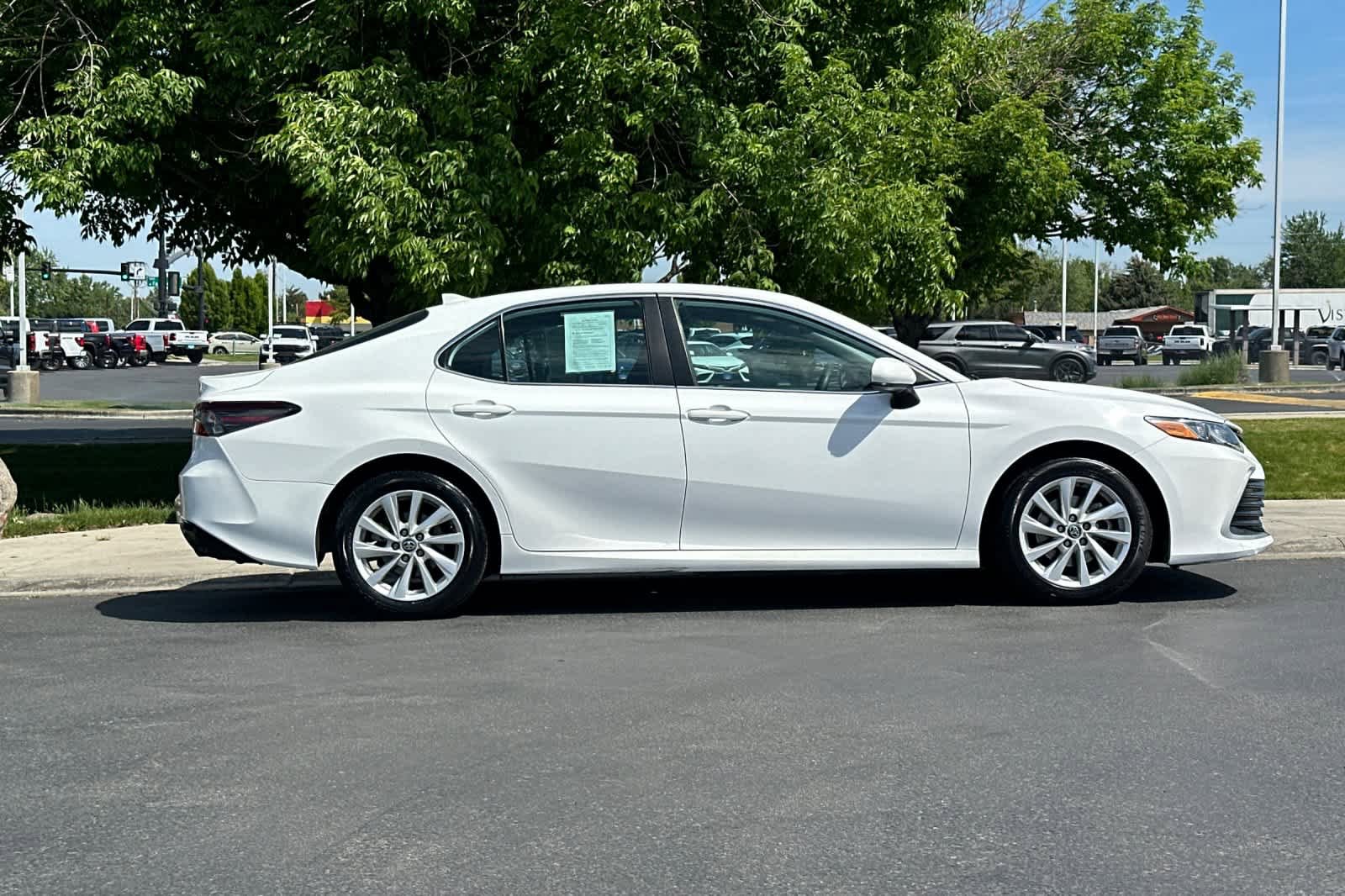 Used 2021 Toyota Camry LE FWD image 8
