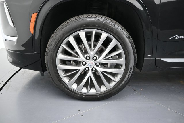 Used 2025 Buick Enclave Avenir w/ Trailering Package, 5000 lbs. FWD image 9
