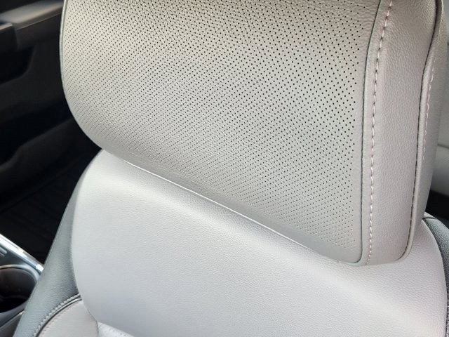 Certified 2022 Ford F150 Lariat w/ Equipment Group 502A High image 24