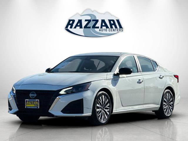 Used 2025 Nissan Altima 2.5 SV FWD image 7