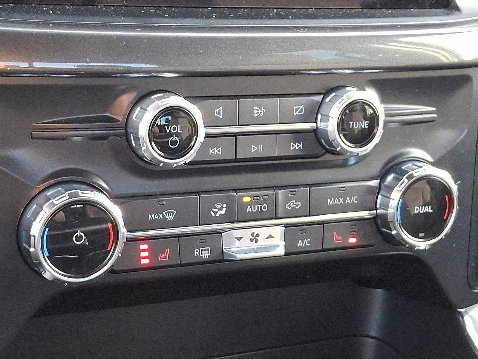 Certified 2022 Ford F150 XLT w/ Equipment Group 302A High image 15