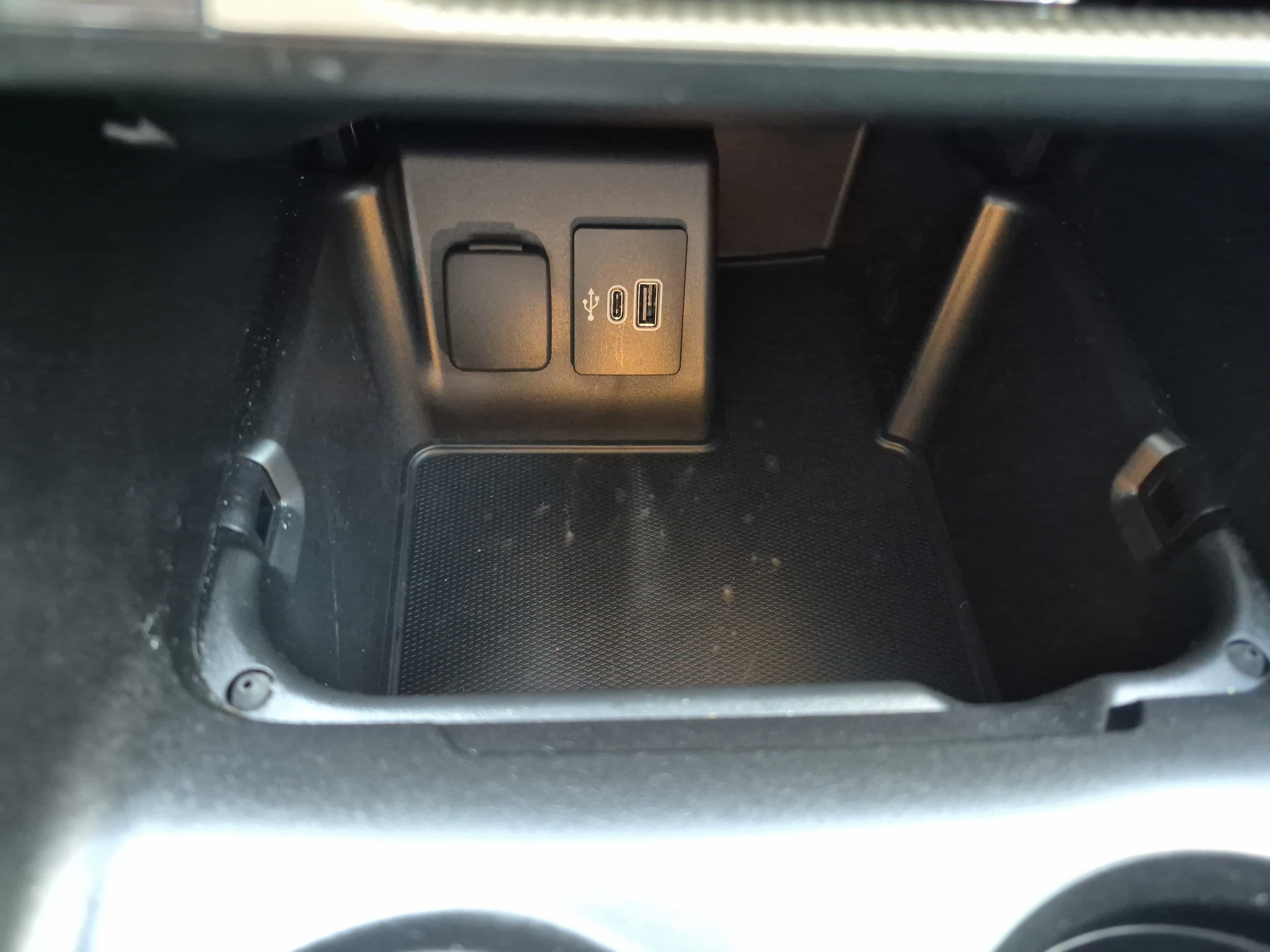 Certified 2025 Ford Explorer Active image 31