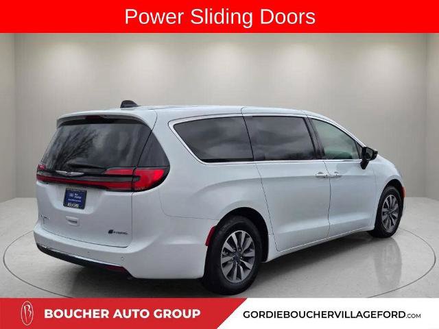 Used 2024 Chrysler Pacifica Limited FWD image 8