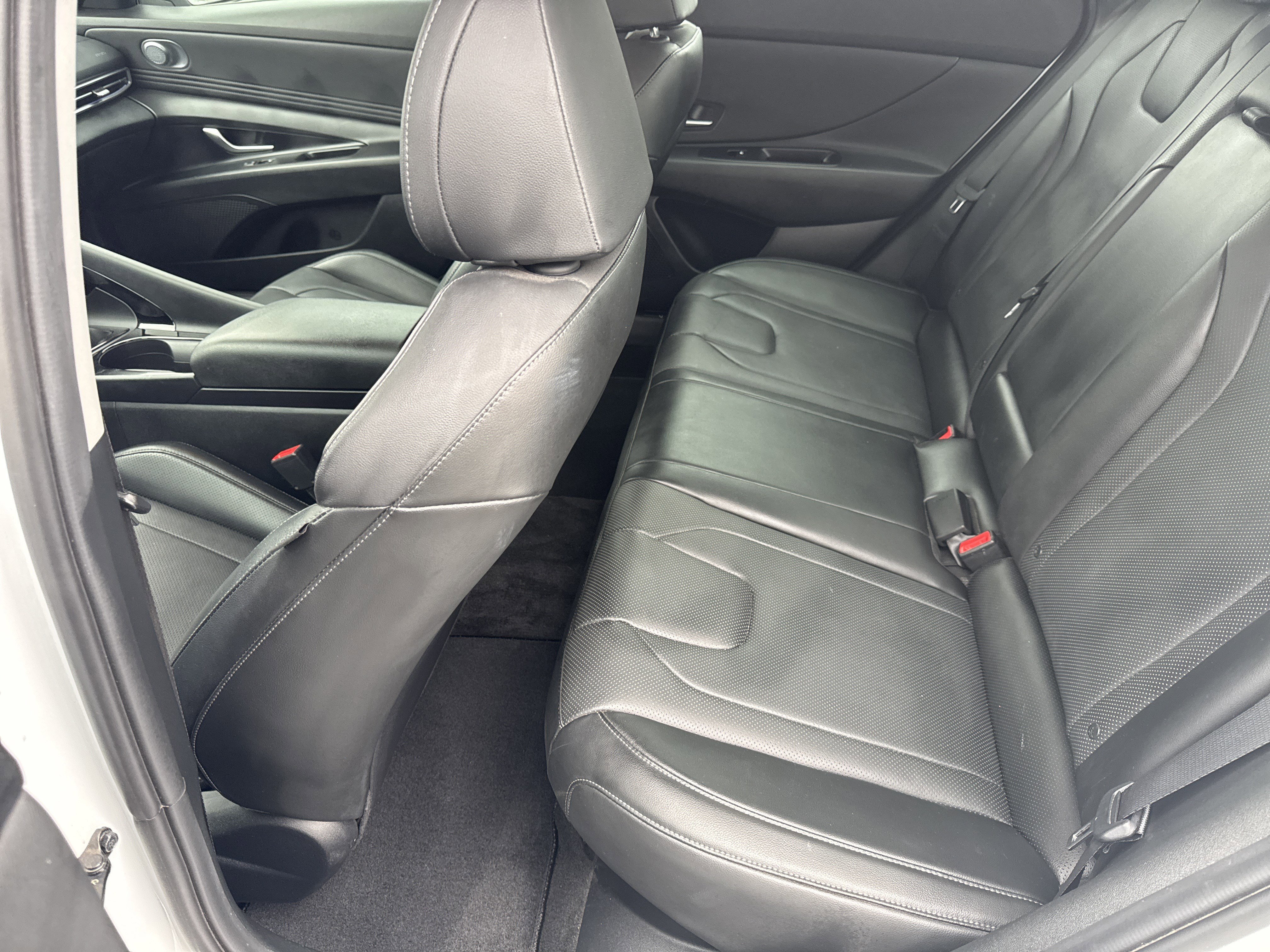 Used 2023 Hyundai Elantra Limited w/ Cargo Package image 20