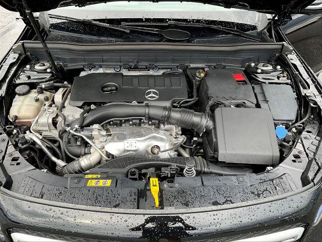 Used 2023 Mercedes-Benz GLB 250 4MATIC image 32