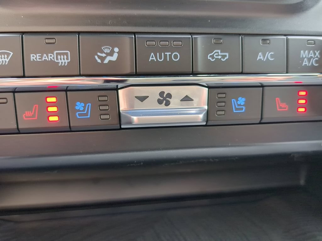 Certified 2025 Ford F250 Platinum AWD/4WD image 29
