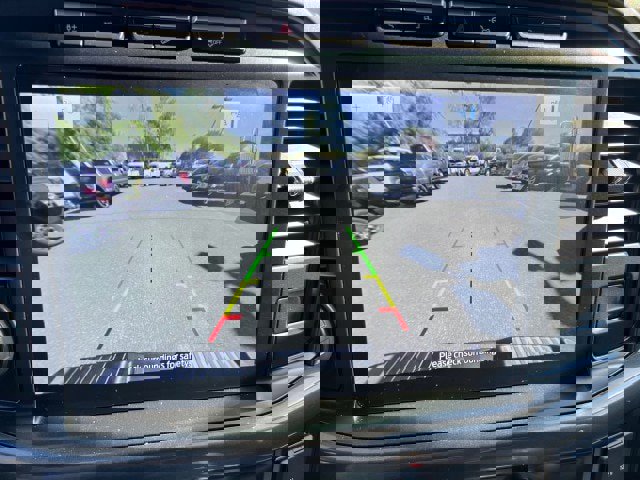 Certified 2022 Ford F150 XLT w/ Equipment Group 302A High image 16