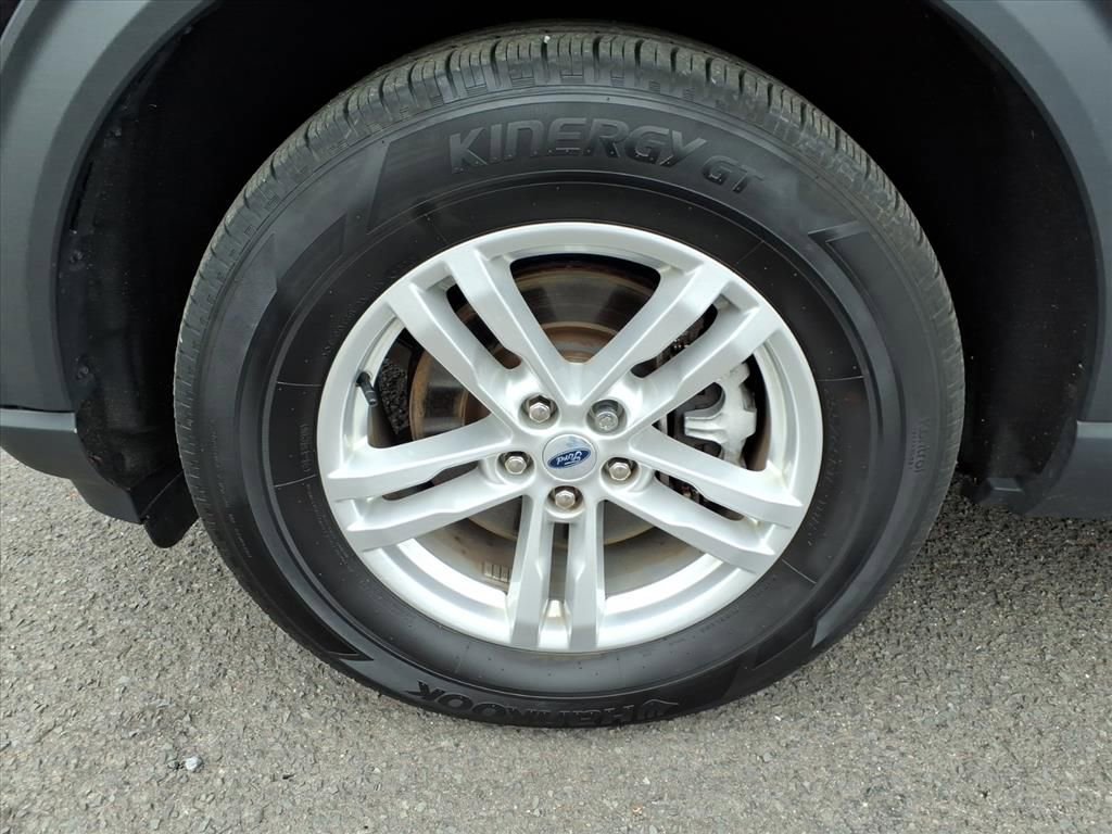 Certified 2023 Ford Explorer XLT image 5