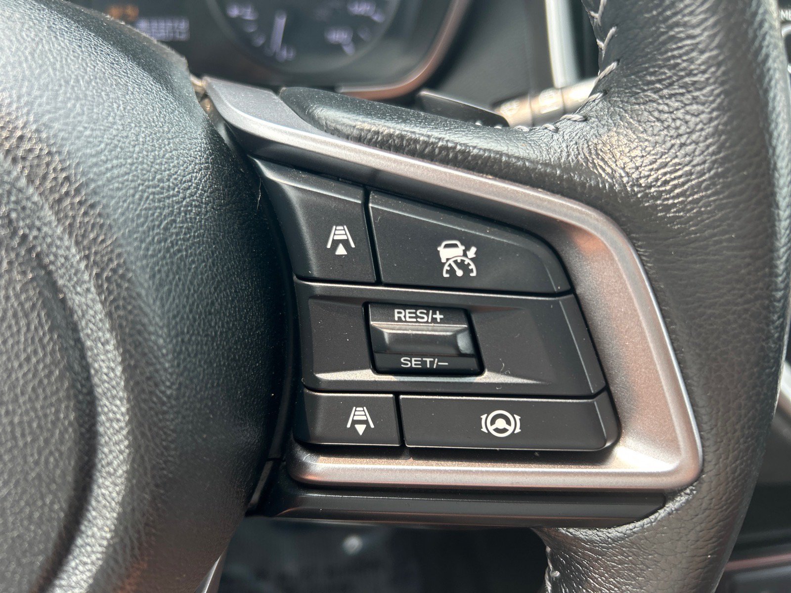 Used 2023 Subaru Ascent Premium w/ Convenience Package AWD/4WD image 25