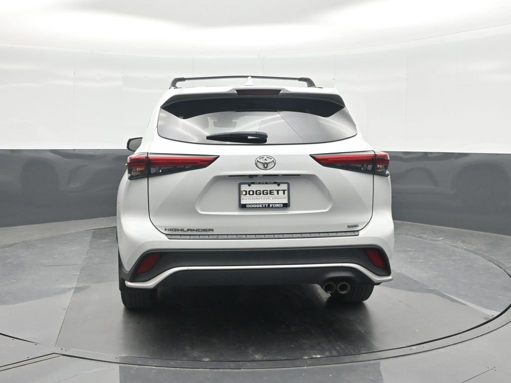 Used 2023 Toyota Highlander L image 5