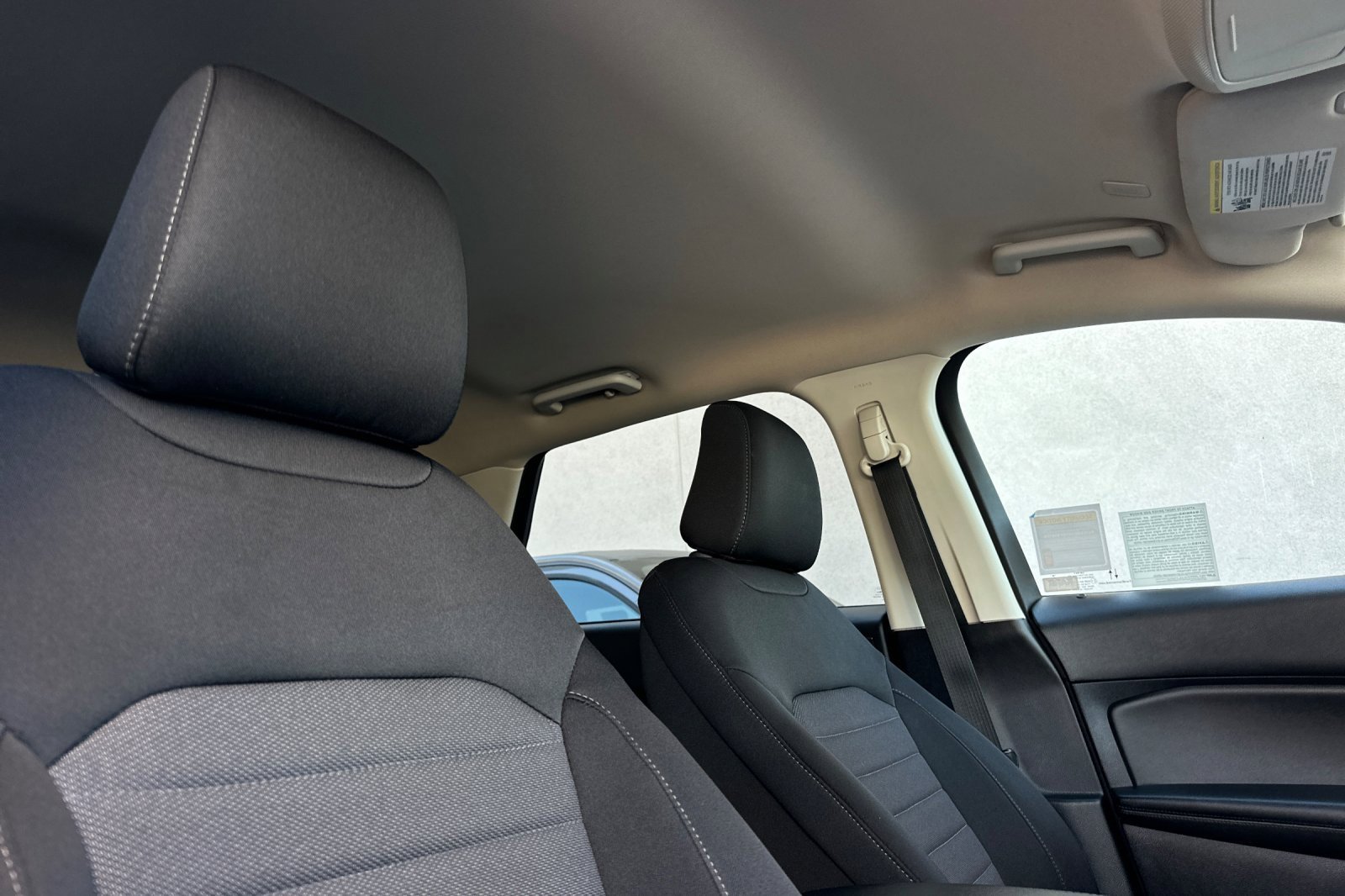 Certified 2022 Ford Edge SE w/ Black Appearance Package image 16