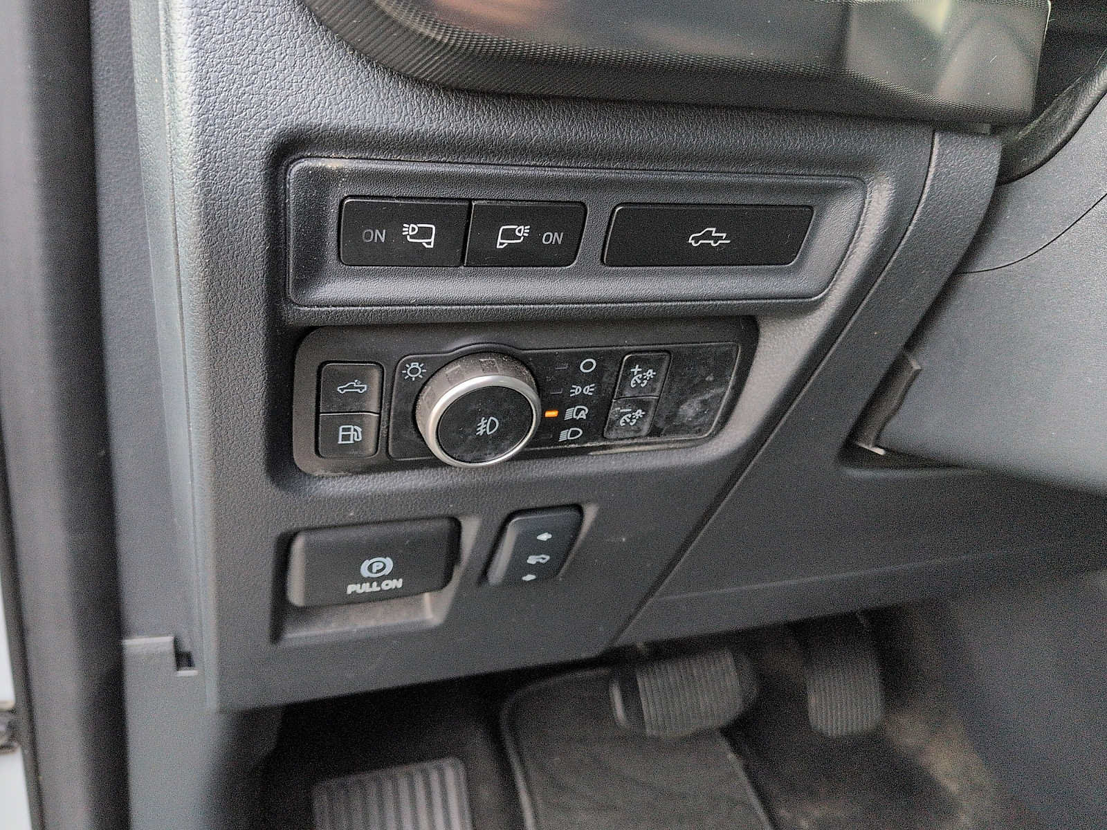 Certified 2024 Ford F150 Platinum AWD/4WD image 18