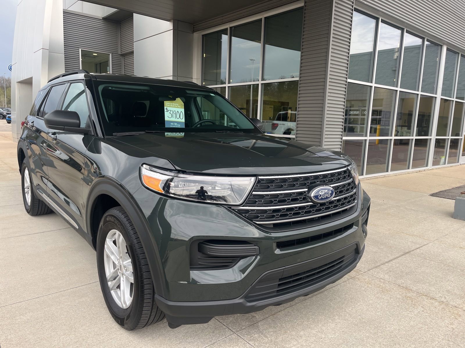 Certified 2024 Ford Explorer XLT AWD/4WD image 8