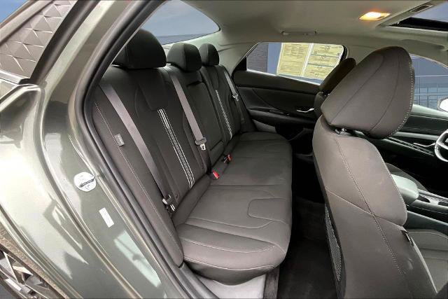 Used 2025 Hyundai Elantra SEL FWD image 23