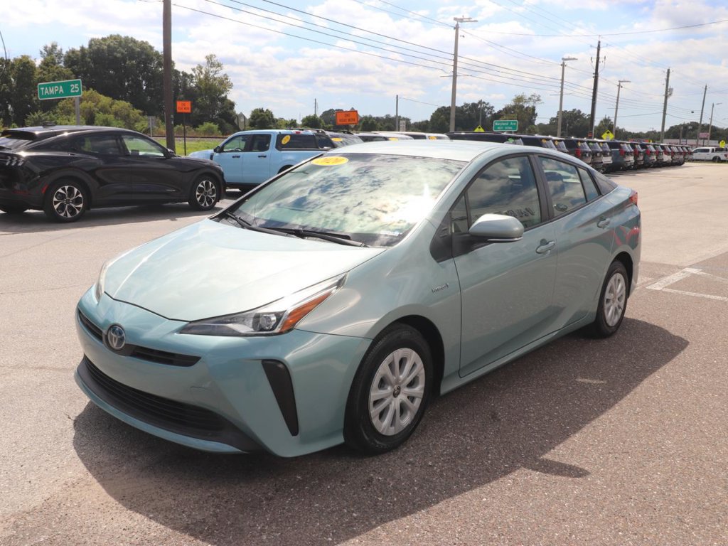 Used 2020 Toyota Prius L Eco FWD image 5