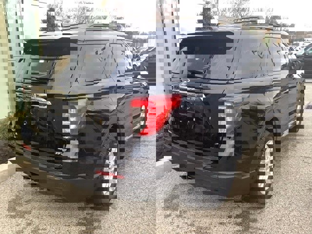 Certified 2022 Ford Explorer XLT w/ Class IV Trailer Tow Package image 5